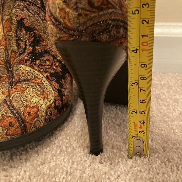 Diba Tan/Brown Heel Booties - Picture 6 of 6